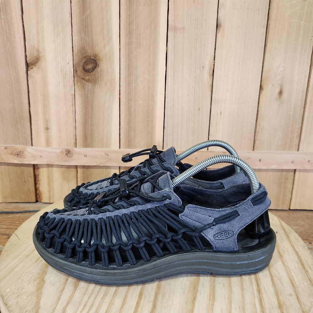 KEEN Uneek Sandals Shoes Womens 9.5 40 EU Black Strappy Lace Up Outdoor Comfort